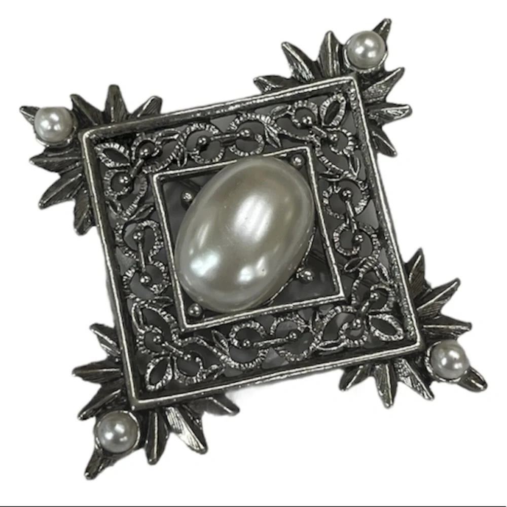 Vintage Pearl Brooch Pin Pendant Ornate Victorian Fleur De Lis Gunne Filigree